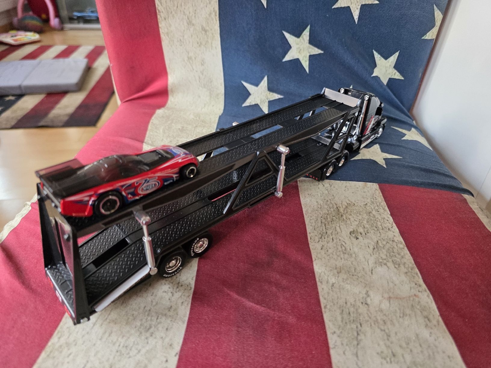 Modellini d'auto: Us Truck mit Trailer 1:64 – Usato da Goldingen venduto da Muscle_Cars84 5