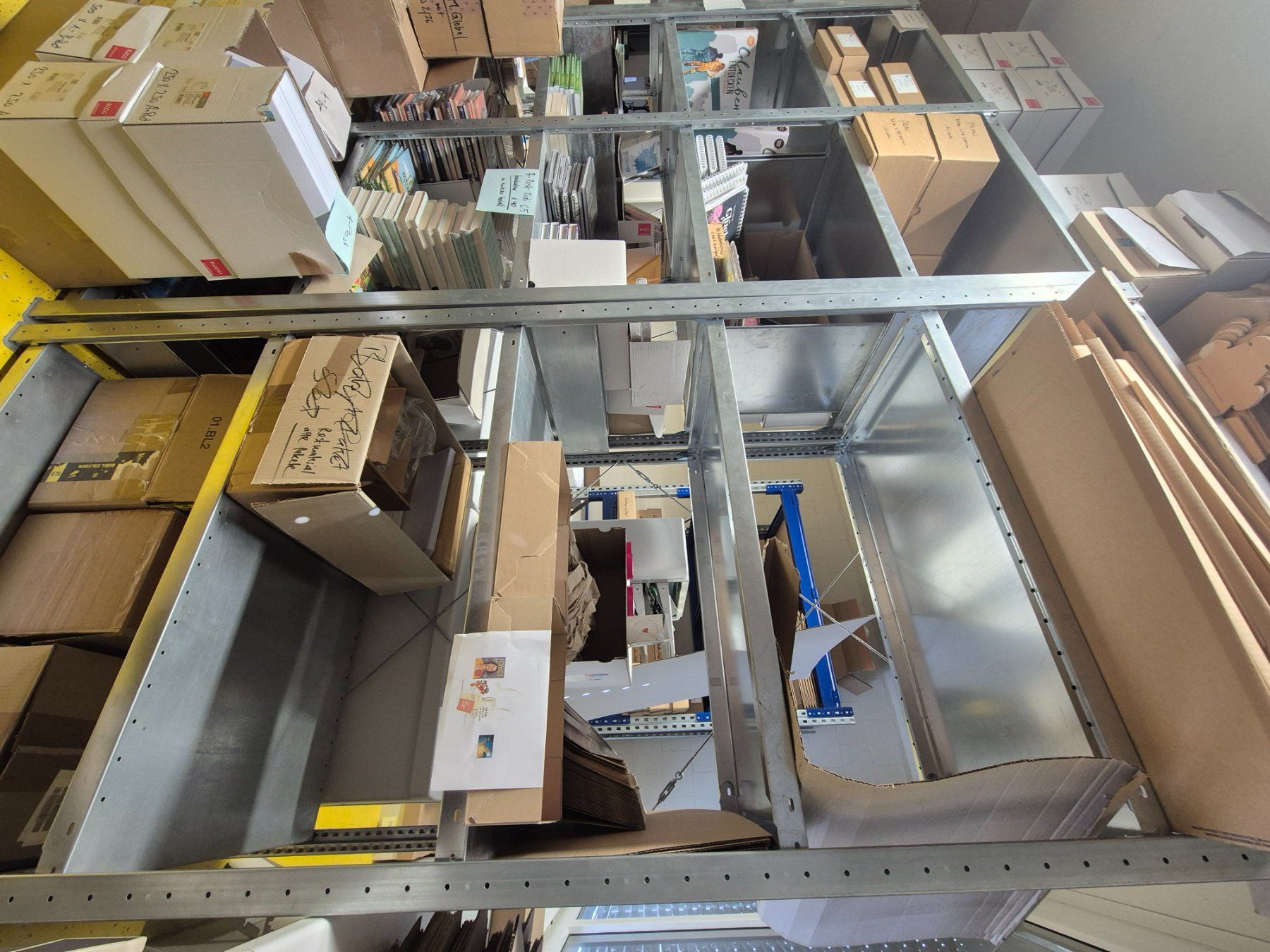 Scaffali: Fachbodenregale, Steckregale Metall – Usato da Ins venduto da SCM_BV_CH 1