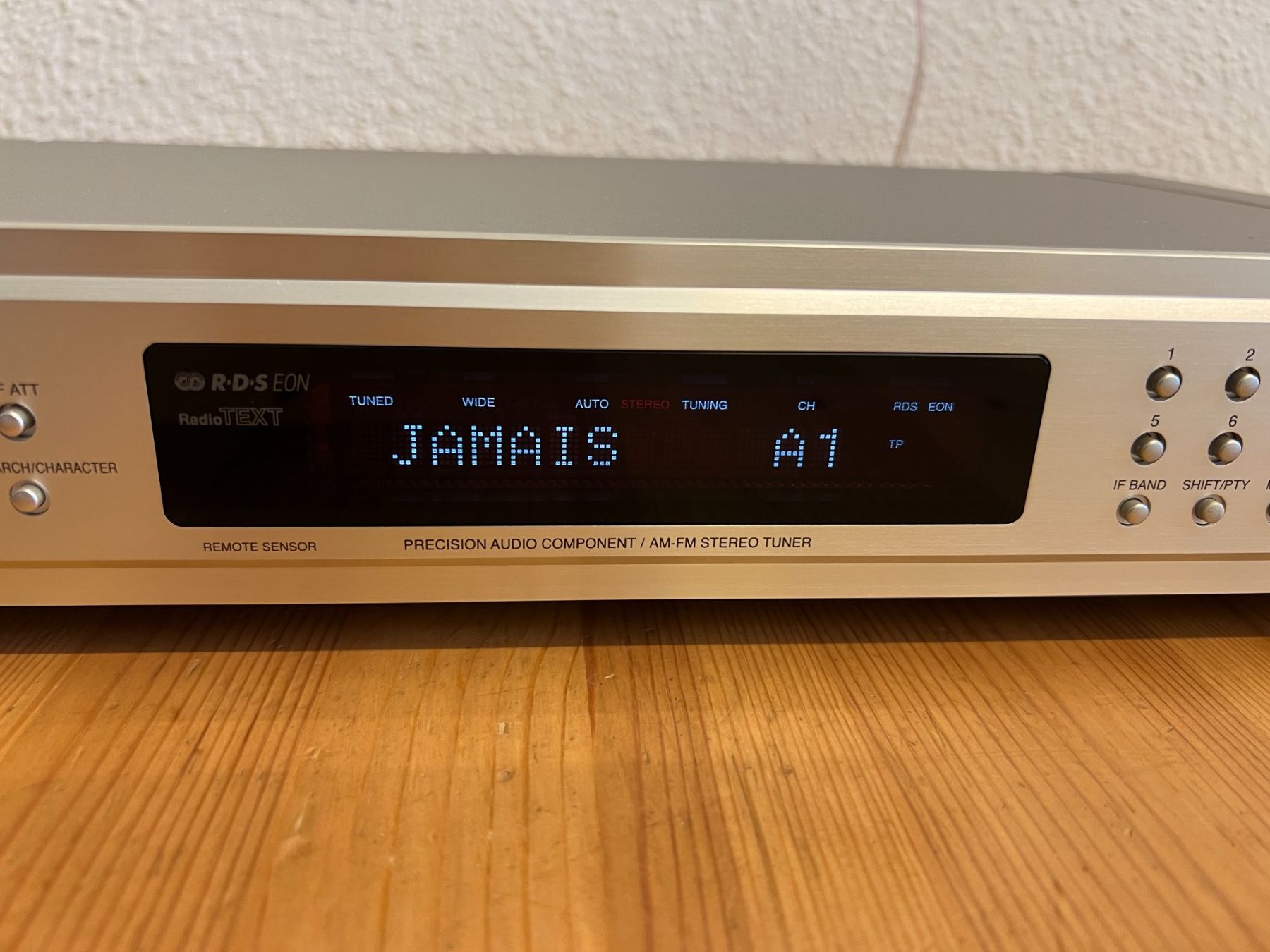 Denon Radios: Denon TU-1500 RD Tuner in Premium Silber – Gebraucht aus Egg b. Zürich von Frank999 1