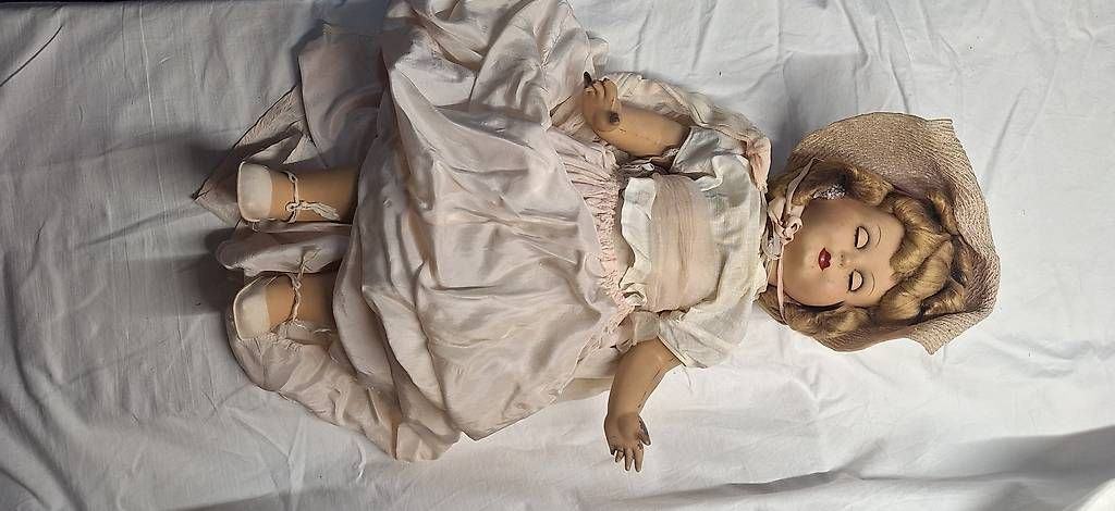 Puppen: Poupee – Gebraucht aus Perroy von sib_rrf2