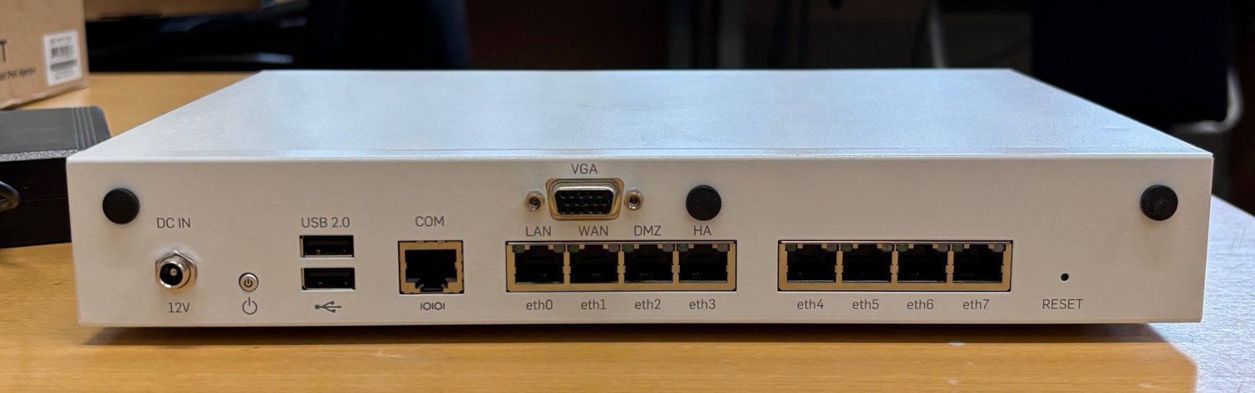 Sophos Firewall: SOPHOS SG 135 Firewall Rev. 2 – Usato da Geroldswil venduto da Kuale 1