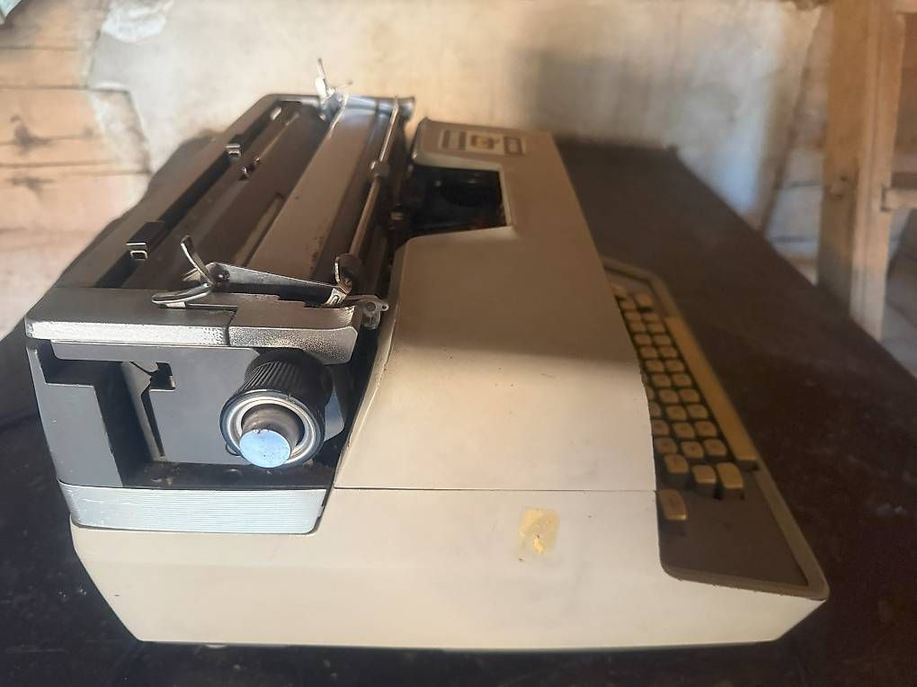 Schreibmaschinen: Schreibmaschine Remington electric – Gebraucht aus Luzern von Lu66 1