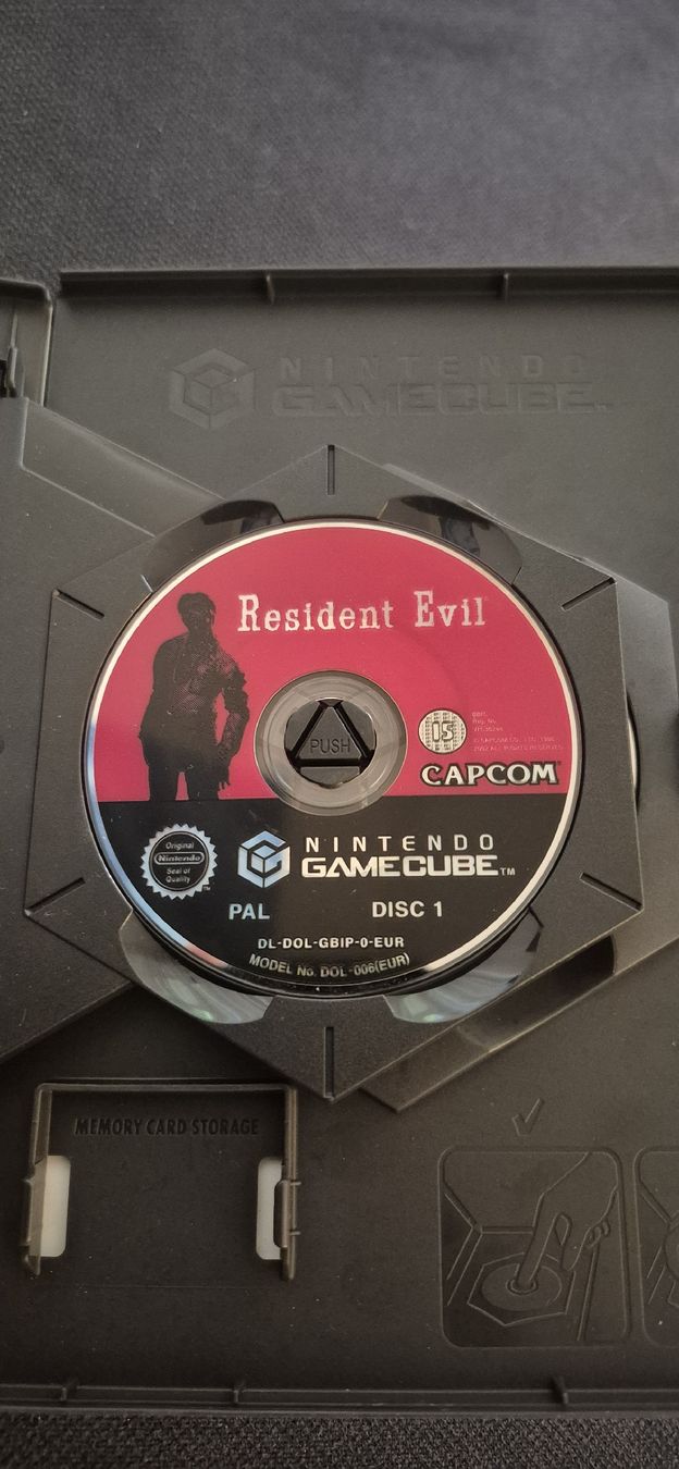 Capcom Spiele: RESIDENT EVIL 1 GAMECUBE DEUTSCH RETRO GAMING 2 DISCS 2002 – Gebraucht aus Grand-Lancy von luc111 3