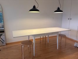 Weisser Esstisch, ausziehbar, 80x210 cm