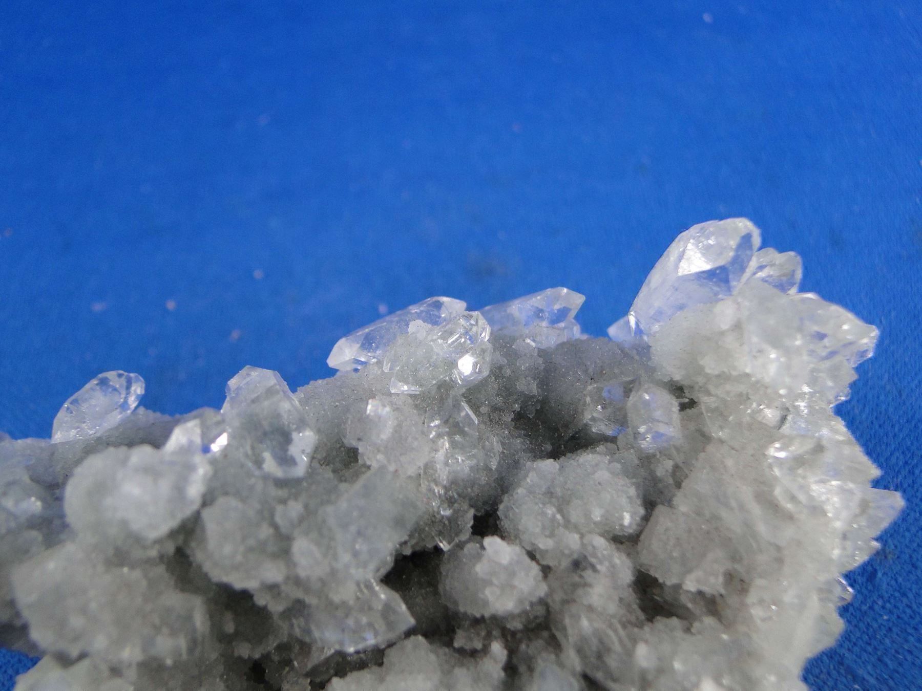 Mineralien & Heilsteine: Apophylit auf Quarz var Chalcedony – Gebraucht aus Schinznach Bad von Demerald 5