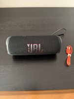 Haut-parleur de la marque JBL.