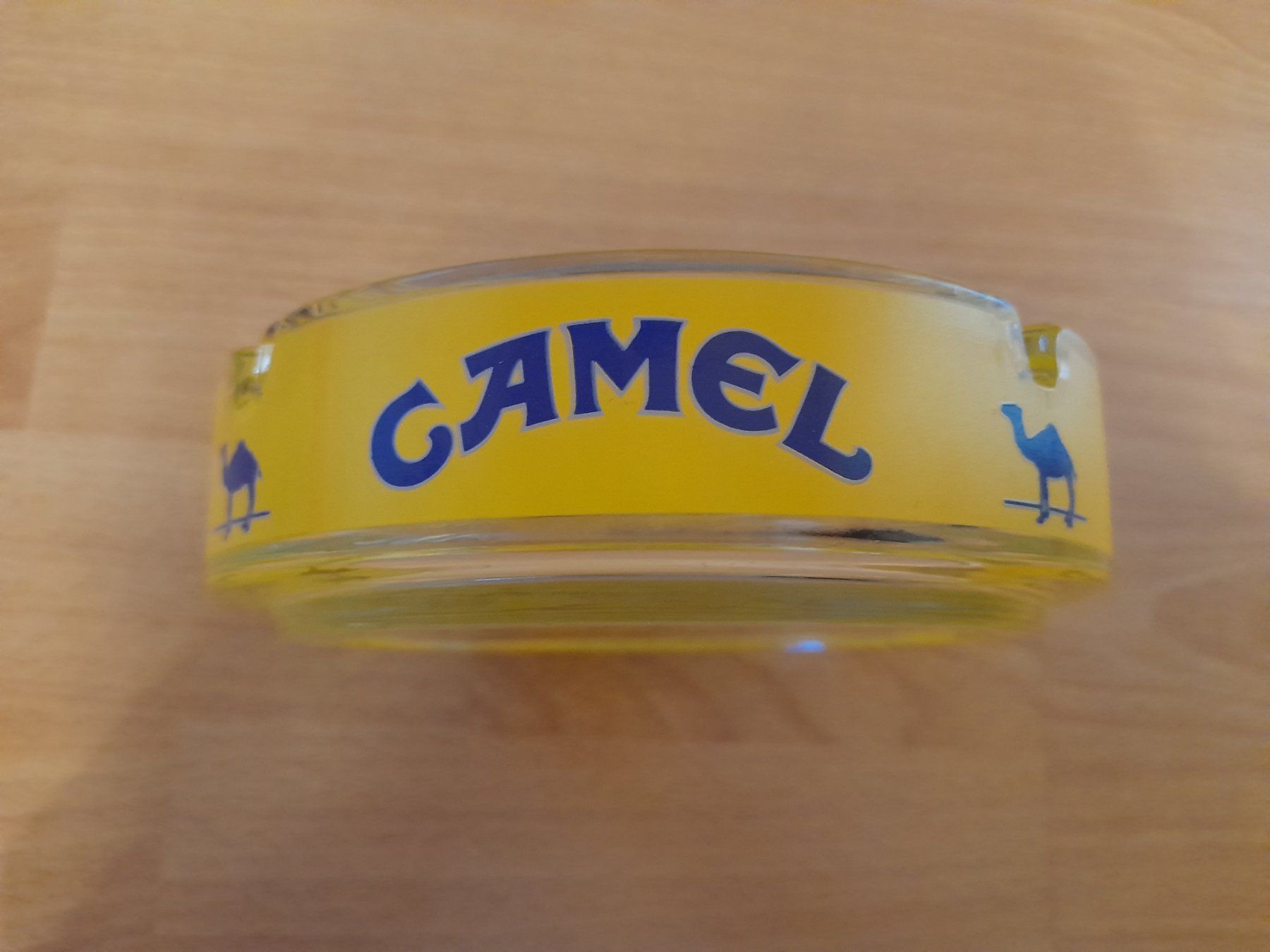 Camel Portacenere: Camel Aschenbecher gross 14cm – Usato da Lustmühle venduto da chevi03 2