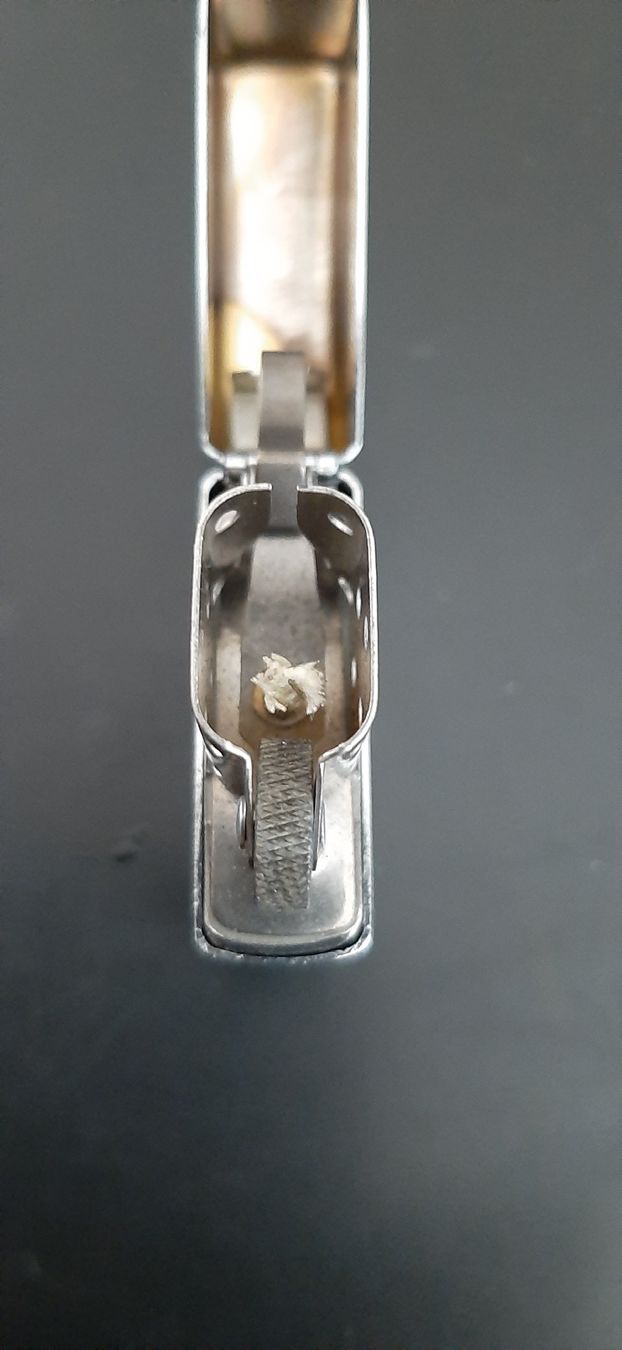 Zippo Accendini: Accendino Zippo nuovo – Nuovo e nell'imballaggio originale da Luzern venduto da PAPPALARDO1955 3