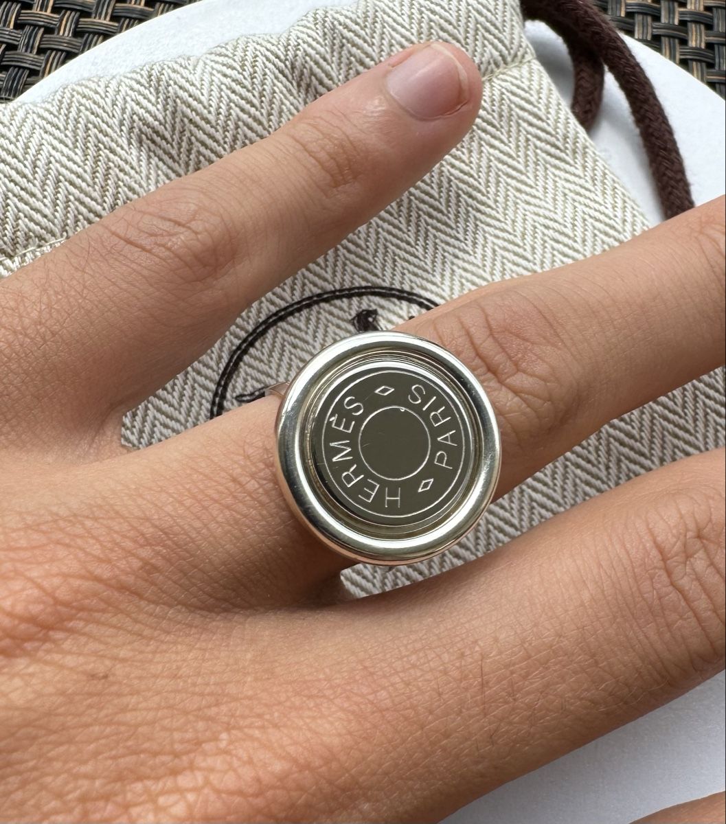 Hermès Anelli: Bague Clou de Selle Hermès acier - argent massif – Nuovo (secondo la descrizione) da Neuchatel venduto da mar_9blm 7