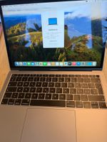 MacBook Air 13.3" inkl. Ladegerät, Kabel und Verpackung