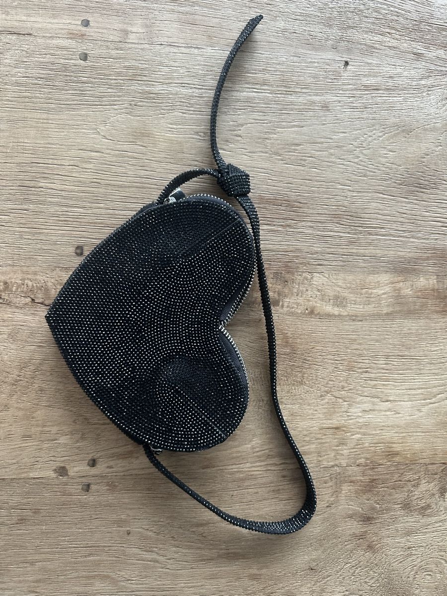 Zara Sacs femmes: Schwarze Zara Strass-Handtasche Herzform – Neuf (Voir description) à Dänikon ZH par Annikaberg 2