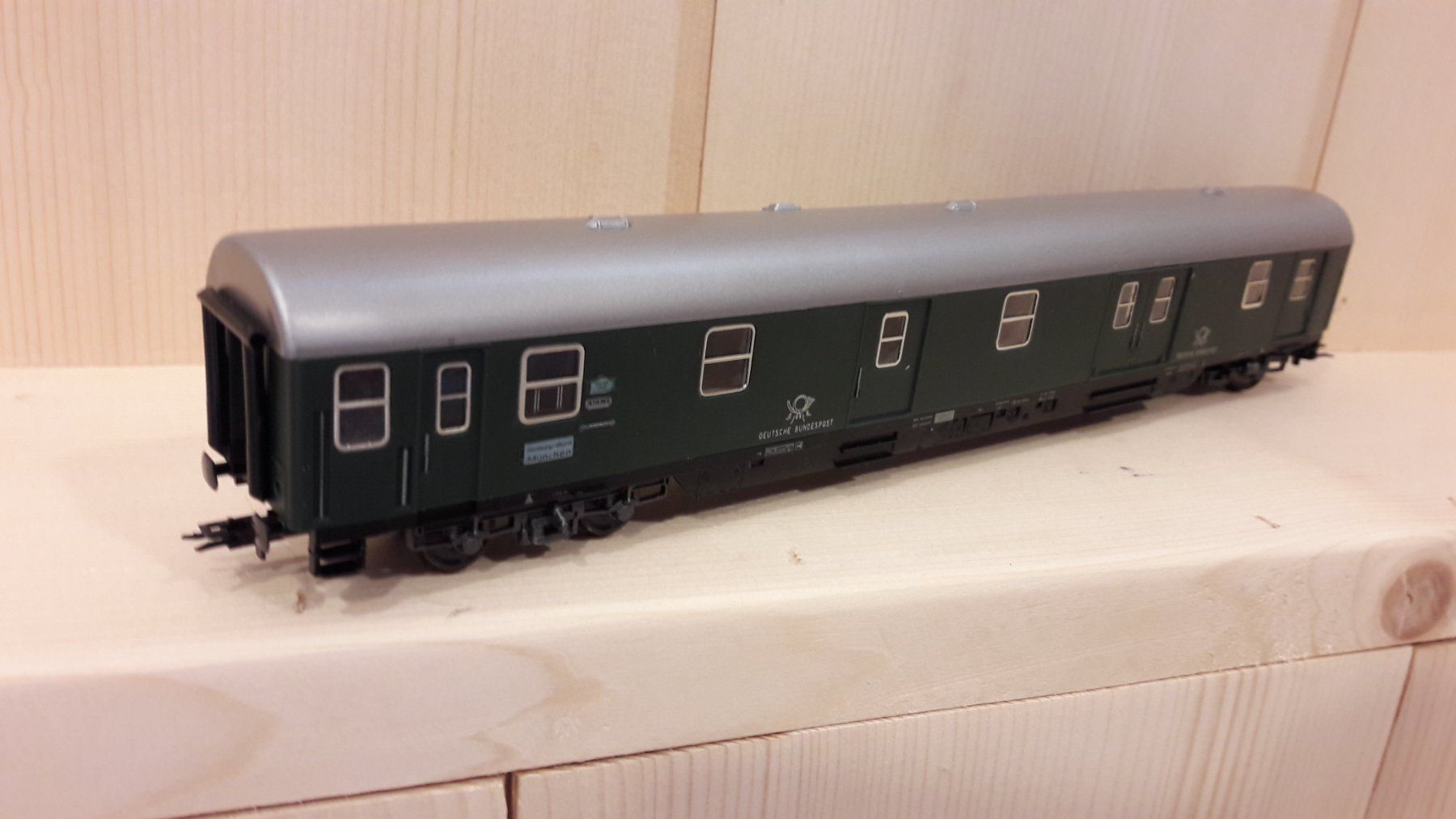 Modellini di ferrovie: Röwa HO DC : DB fourgon poste 4 essieux – Usato da Buttes venduto da Cafe2005