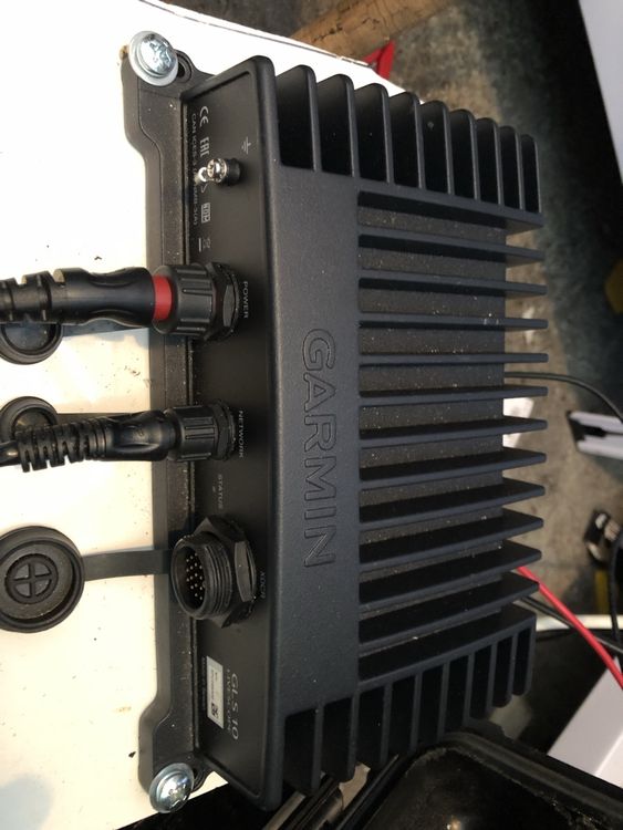 Segeln mit Sicherheit: Entdecken Sie die Garmin LVS32 - Ihr zuverlässiger Begleiter auf dem Wasser