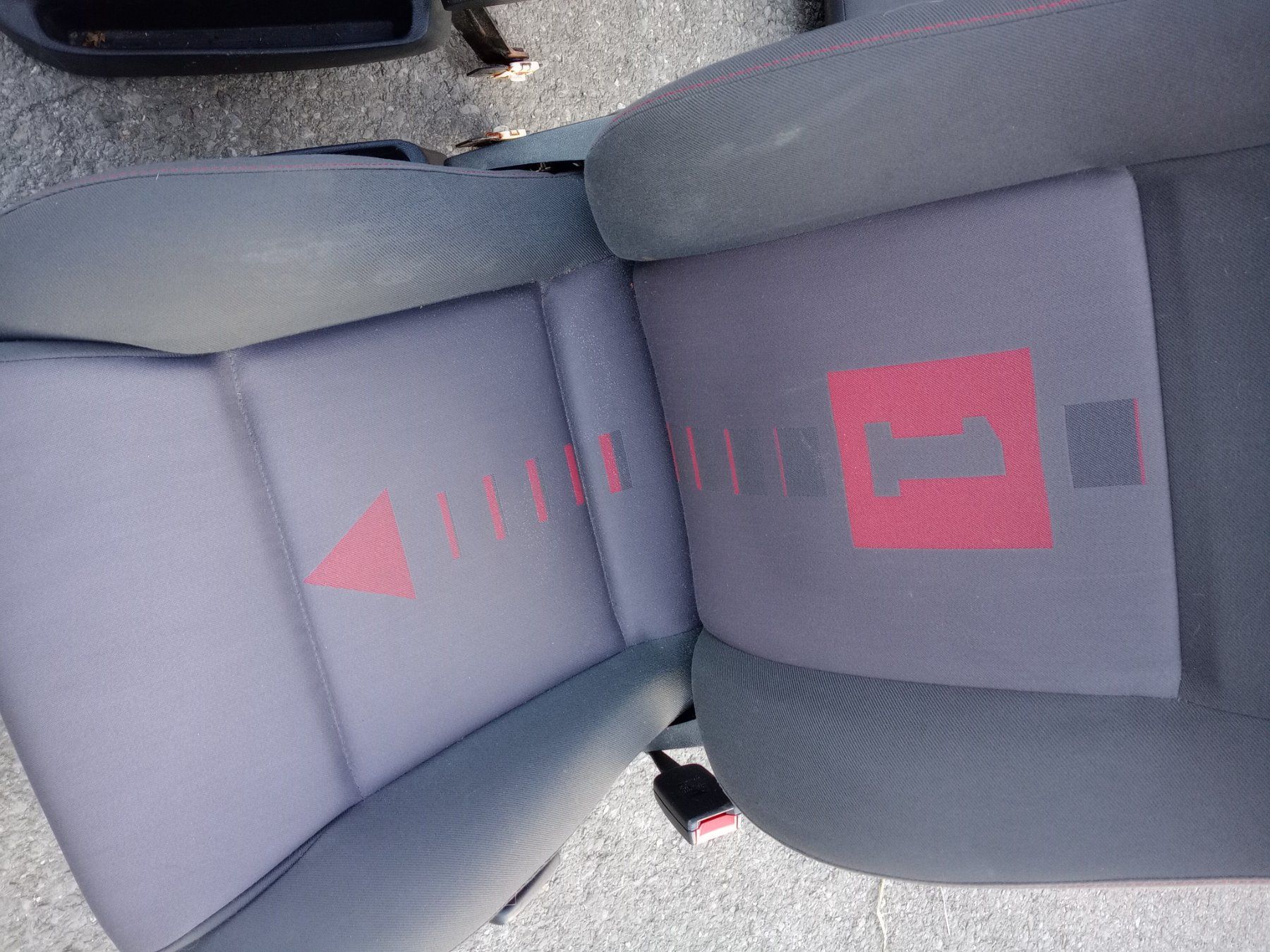 Tutti pezzi di ricambio auto: Intérieur Polo gti 6n2 – Usato da Fey venduto da adrian1044 3