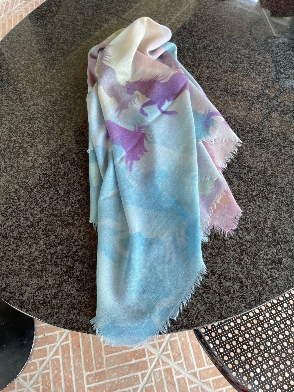 Foulard & Sciarpe: Foulard "CHEVAUX" – Usato da La Croix (Lutry) venduto da Sporades 1