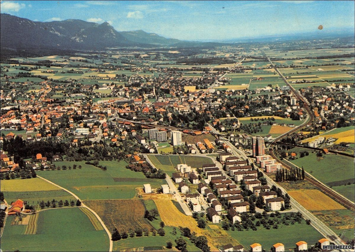 Cartes postales: Grenchen SO // Flugbild // 1988 – D'occasion à Basel par intermezzo12