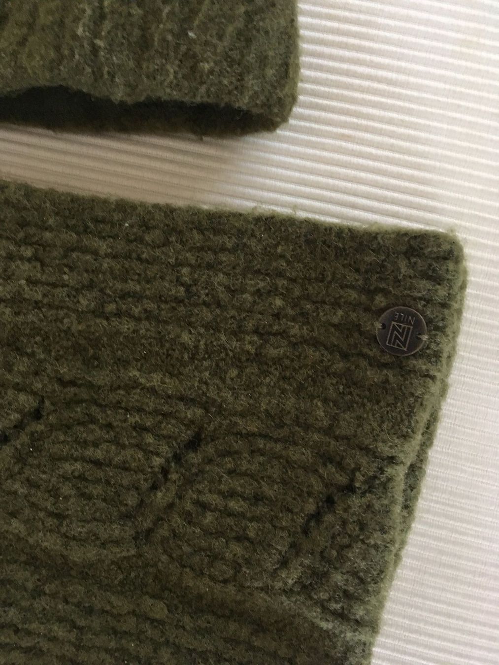 Nile Copricapi, berretti & cappellini: Set NILE Strickloop und Mütze – Usato da Muotathal venduto da robin40 4