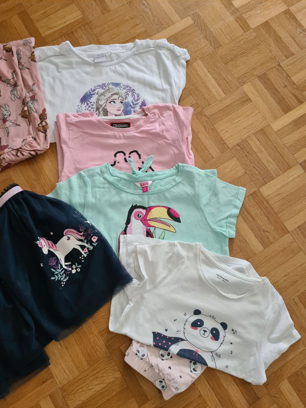 Lotti & Set di vestiti: Kleiderpaket Gr. 128 – Usato da Rudolfstetten venduto da anjam81 1