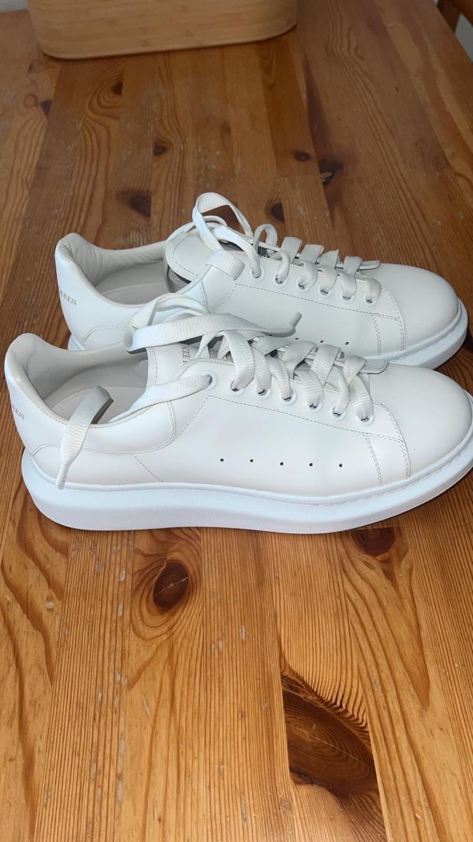 Alexander Mcqueen Scarpe da uomo: Baskets Alexander McQueen 42.5 – Nuovo (secondo la descrizione) da Biel/Bienne venduto da cue_gb58