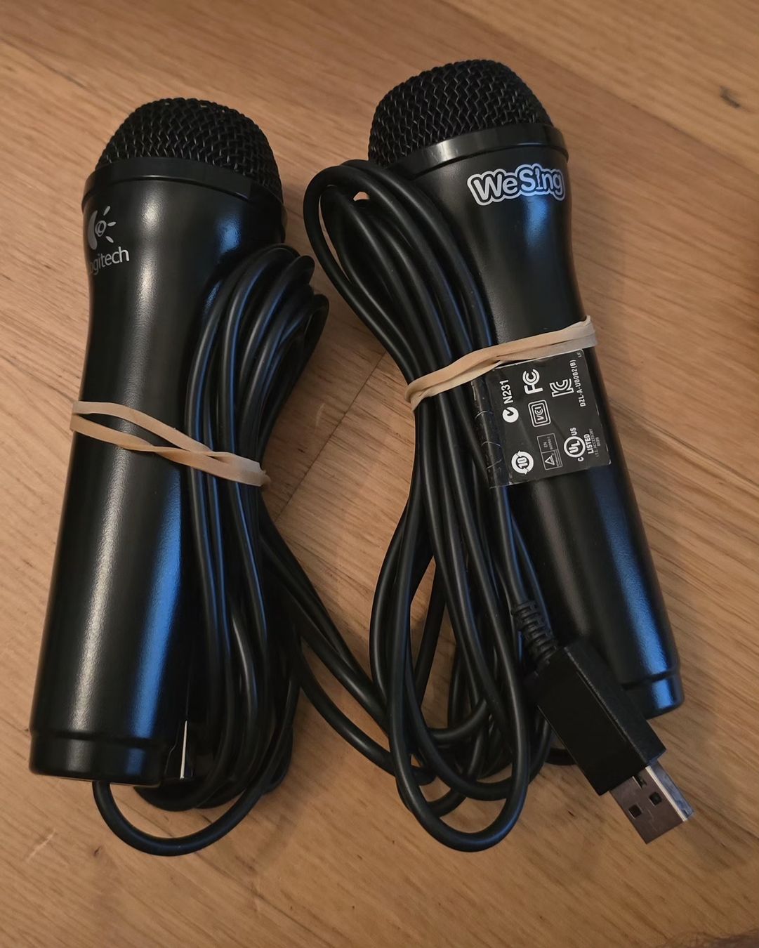 Logitech Microfoni: 2x Microphones Logitech WeSing USB – Usato da Genève venduto da MariaS2 2