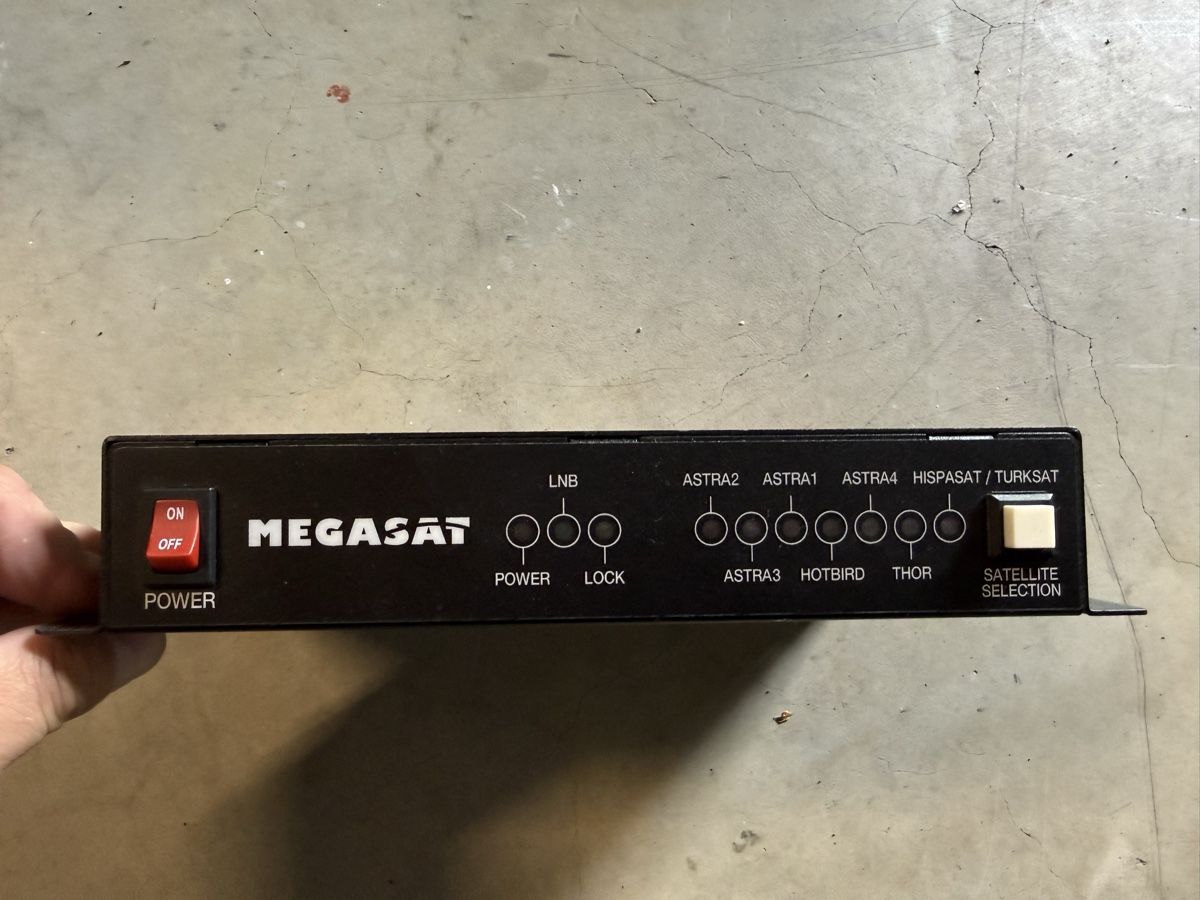 Satellitenschüssel: Megasat Campingman Portable – Gebraucht aus Illgau von dnauer11 3