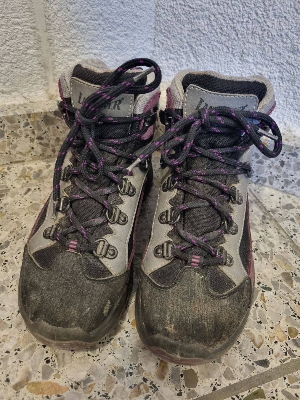Chaussures filles: Landrover Wanderschuhe Gr. 31 – D'occasion à Grüt (Gossau ZH) par Stuntmace