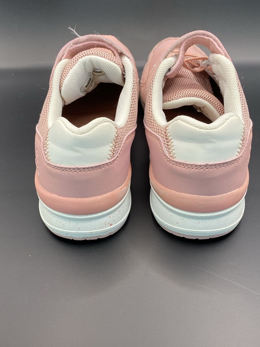 Schuhe für Mädchen: Rosa Mädchen Turnschuhe, Grösse 34. bi – Gebraucht aus Hindelbank von 1374 3