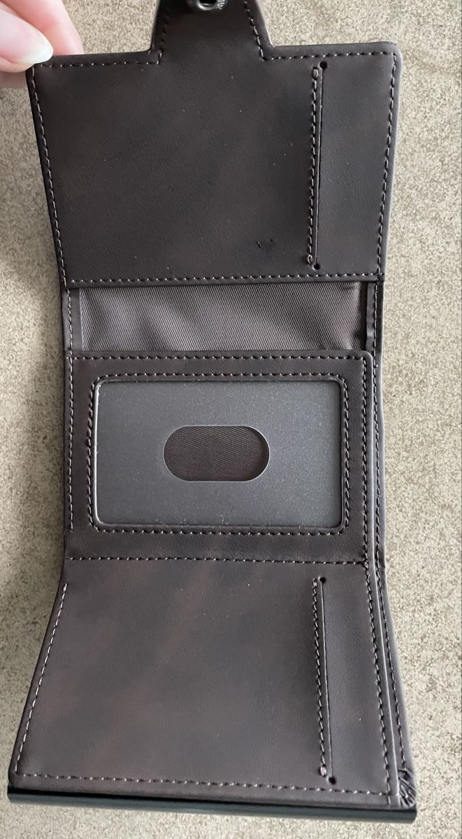 Altro in  Abbigliamento & Accessori: Kartenetui mit RFID Schutz,  neu, braun – Nuovo e nell'imballaggio originale da Bronschhofen venduto da Sommernacht03 5