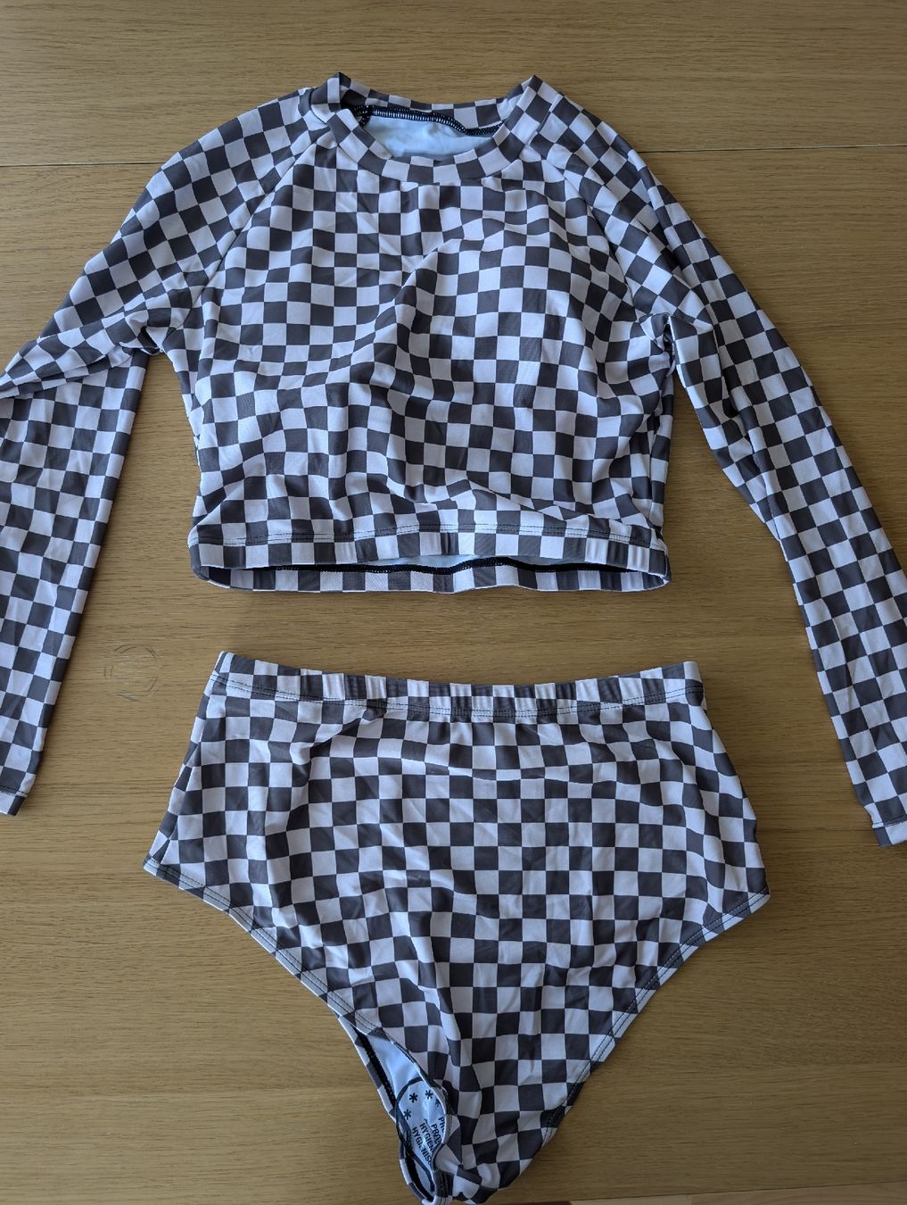 Maillots de bain & Bikinis: neues Surfbikini – Neuf avec emballage d'origine à Zürich par Loulou_96 1