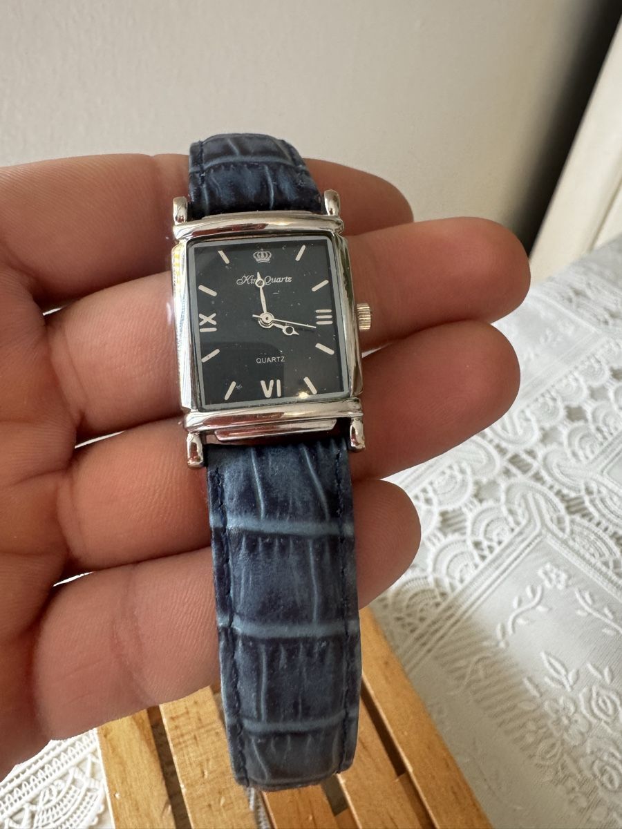 Uhren: Quartz Wristwatch Rectangular Case Black Dial – Gebraucht aus Gerlafingen von naj_vj8s 1