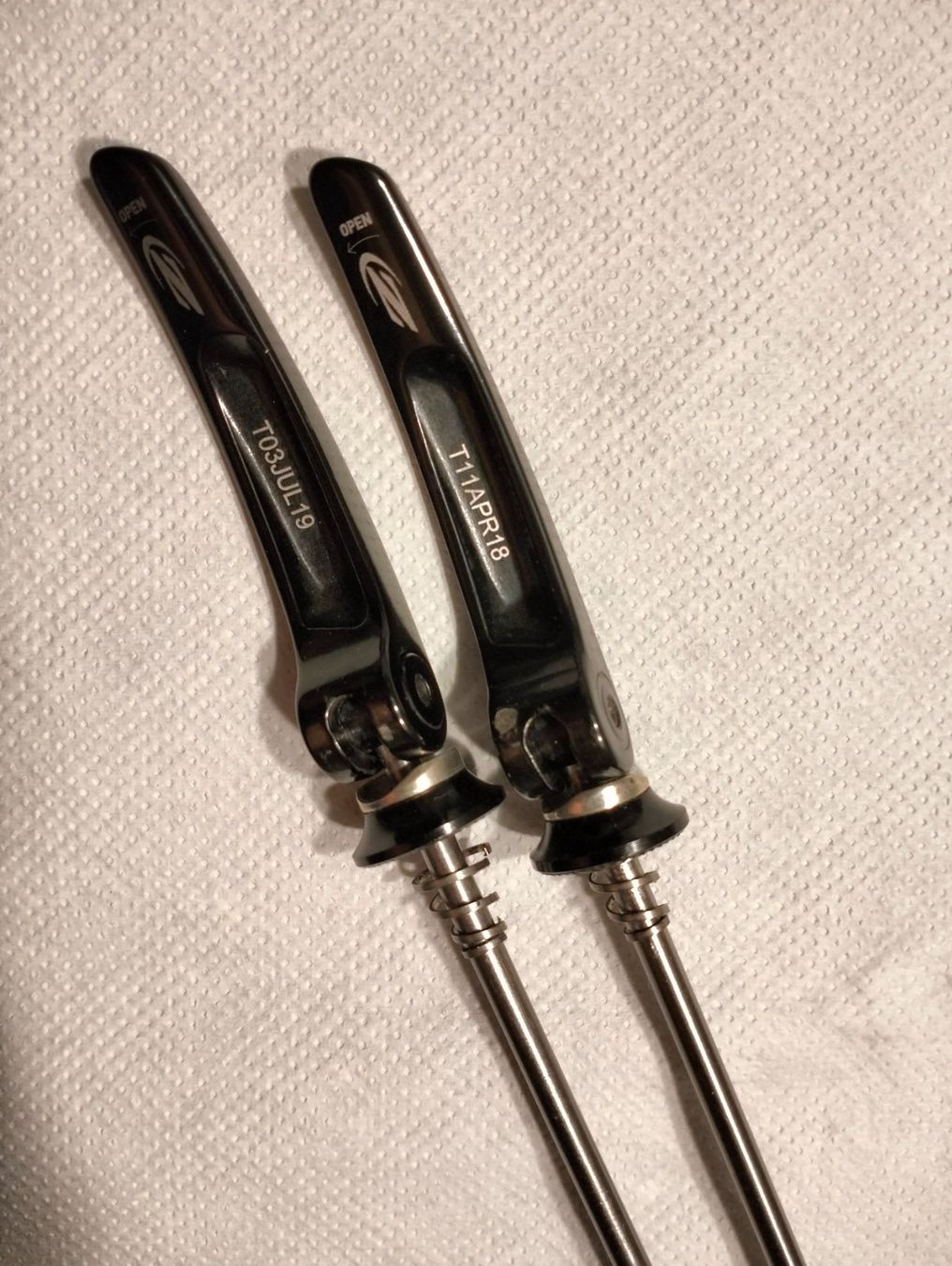 Zipp Pezzi di ricambio: ZIPP Quick Release Titanium 100/130 Pair Zipp black – Usato da Uster venduto da KarlZH 4