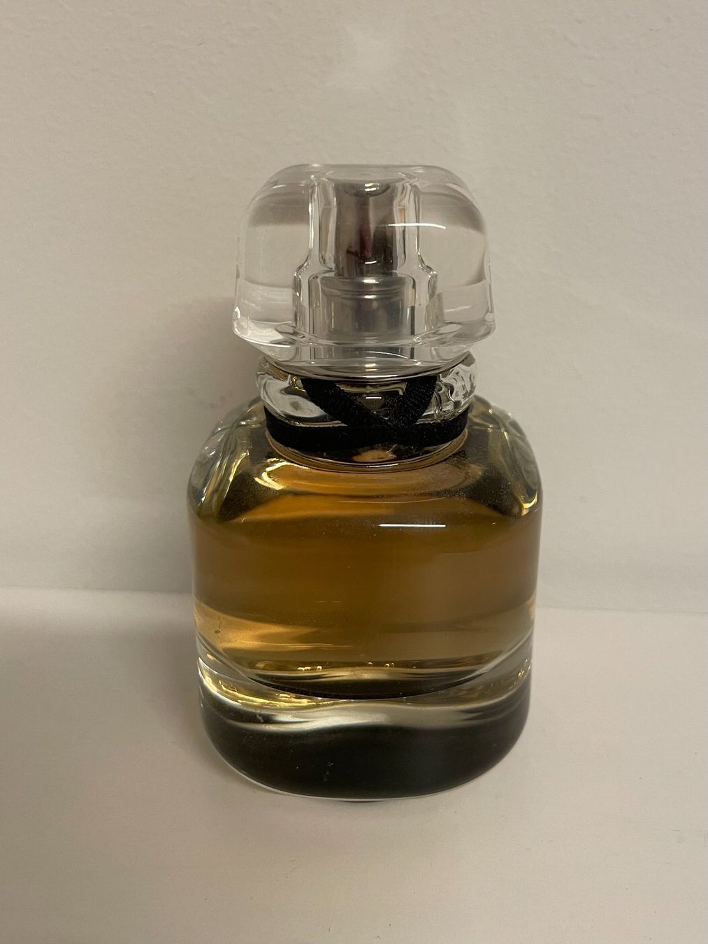 Givenchy Profumi & Eau de Toilette: Givenchy L'Interdit, Eau de Parfum, 35ml – Usato da Schlieren venduto da dea_lmm2 1