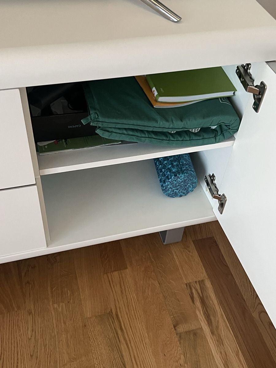 TV Möbel: White Sideboard 2 Drawers 2 Doors, Scandinavian style – Gebraucht aus Wädenswil von puh_n8wy 2