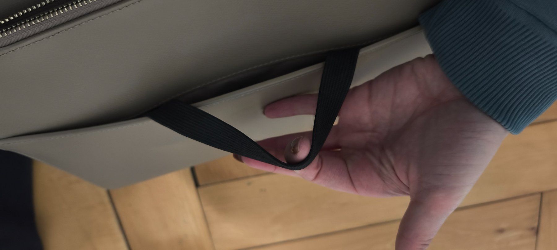 Alemi Borse da donna: Ameli Laptoptasche "Seefeld" Cappuccino neuwertig – Nuovo (secondo la descrizione) da Fribourg venduto da swi_b7rt 4