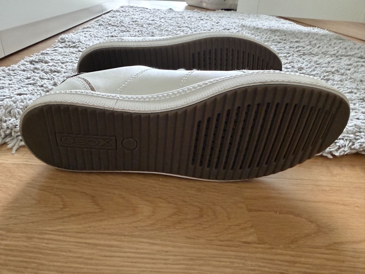 Geox Scarpe da donna: Geox white sneakers size 37 – Nuovo (secondo la descrizione) da Dietikon venduto da jor_hk5p 2