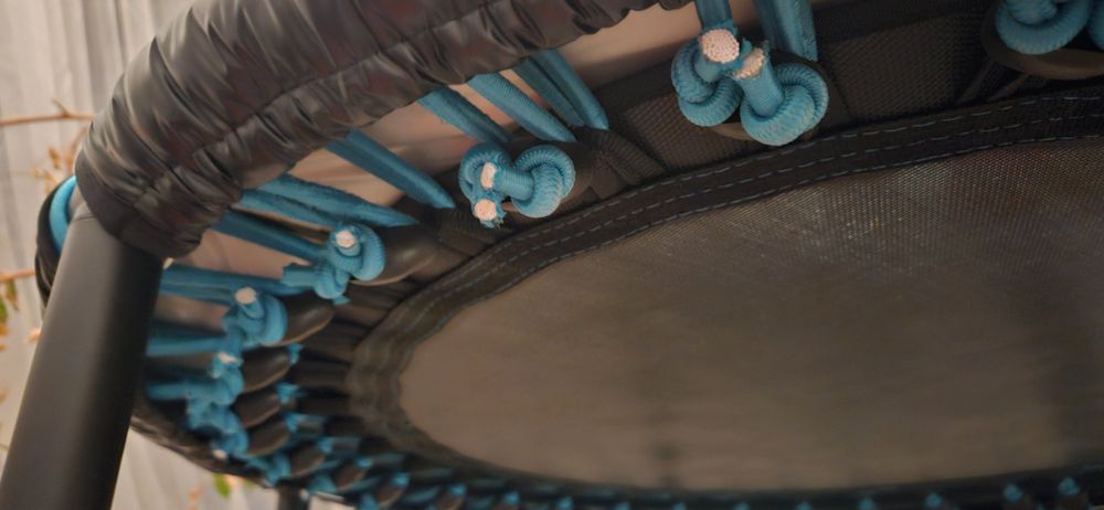 Trampolin mit Stange 5
