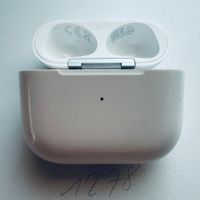 Original Apple Ladecase MagSafe A2566 für AirPods 3 Gen.