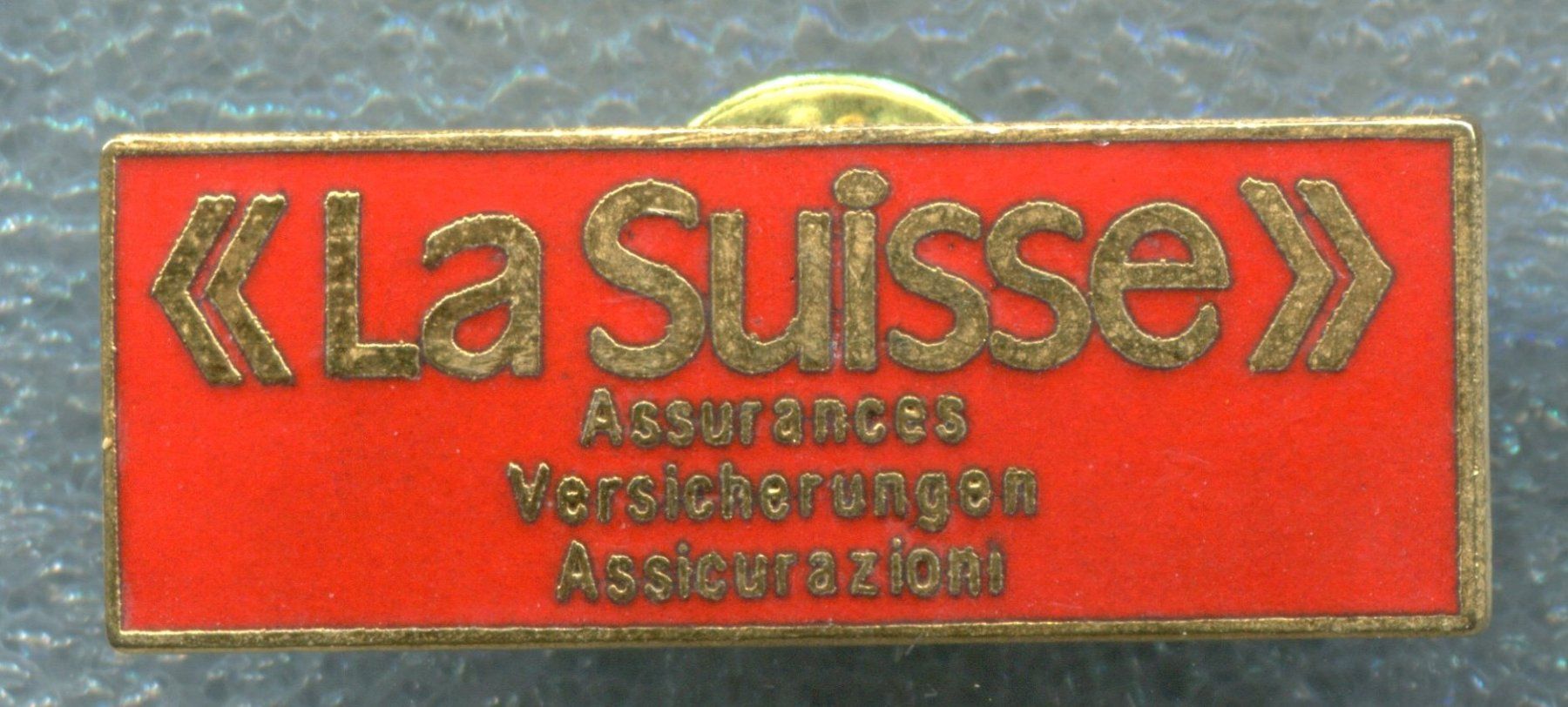 Plaketten & Abzeichen: La Suisse  Versicherung – Gebraucht aus Winterthur von Sammleroase