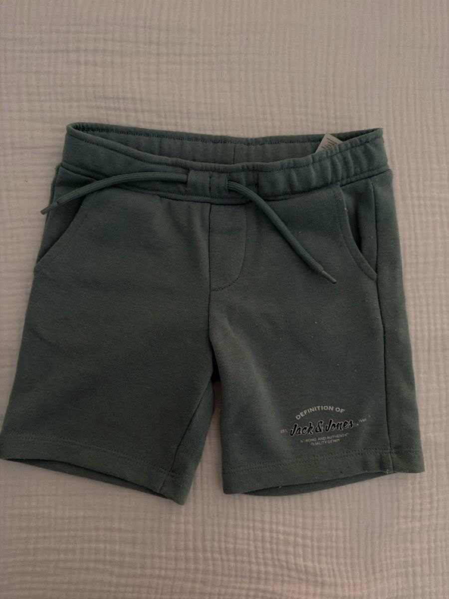 Jack & Jones Hosen: Kinder Shorts Jack & Jones 116 – Gebraucht aus Ittigen von MOVIN20
