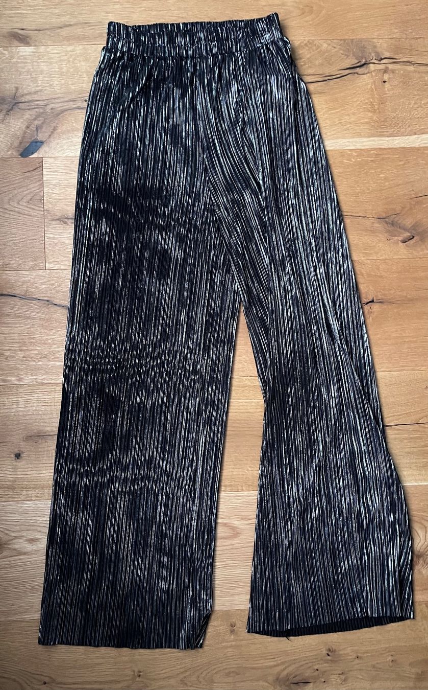 Tally Weijl Hosen: Hose Tally Weijl Gr. S – Gebraucht aus Volketswil von Irkasha