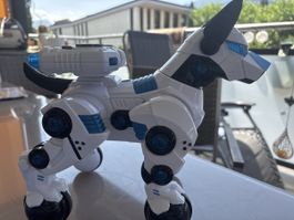 Ferngesteuerter Roboter Hund weiss guter Zustand