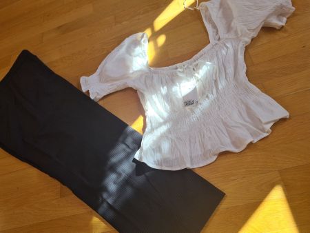 Neue weisse Bluse im Dirndlstiel und Hose gr.38