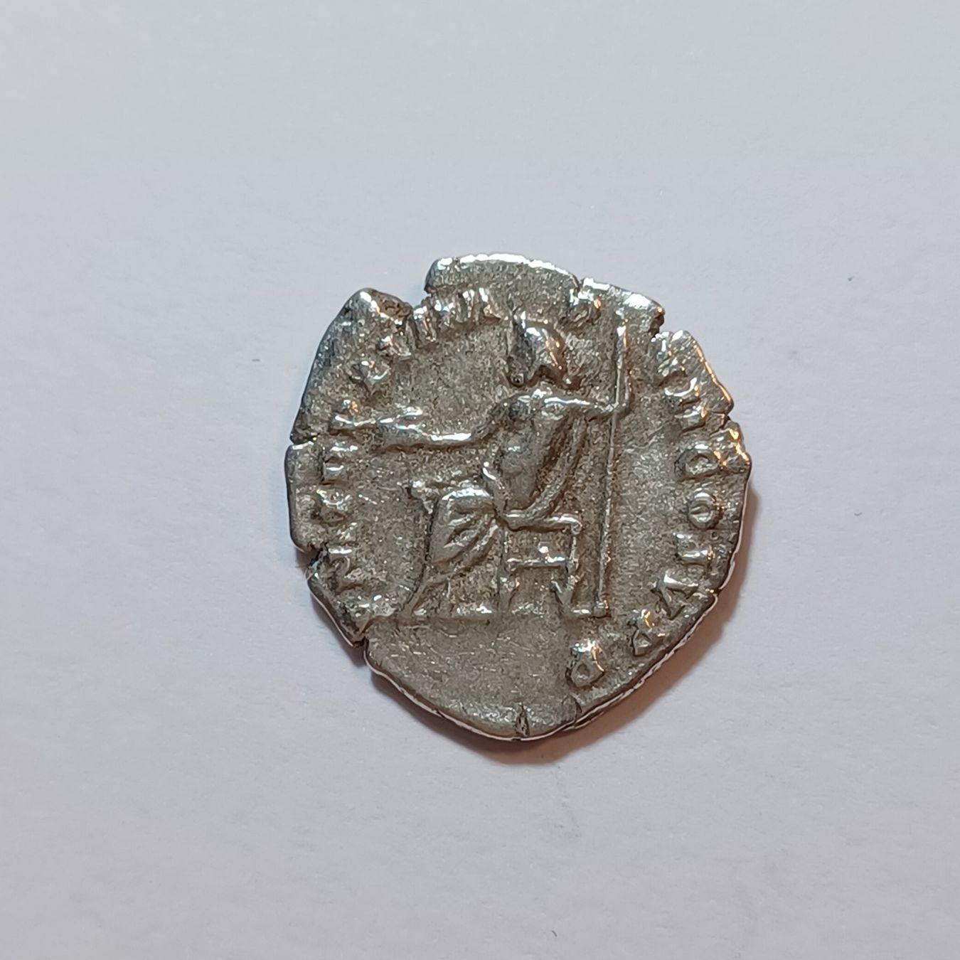 Tutti le monete: Denarius Commodus 177-192 Römisches Reich – Usato da Pfäffikon ZH venduto da Antike_Muenzen 1