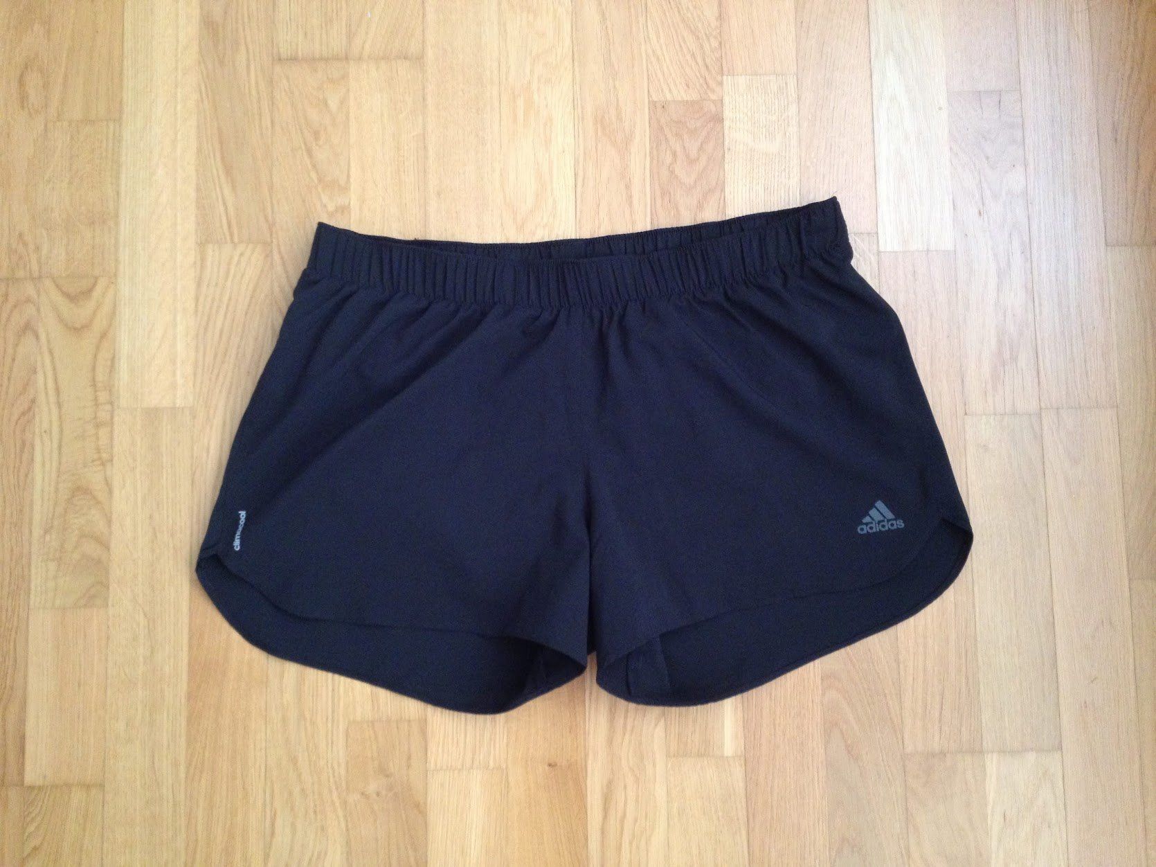 Adidas Pantaloni: Sport Shorts Adidas – Usato da Dübendorf venduto da Fip05