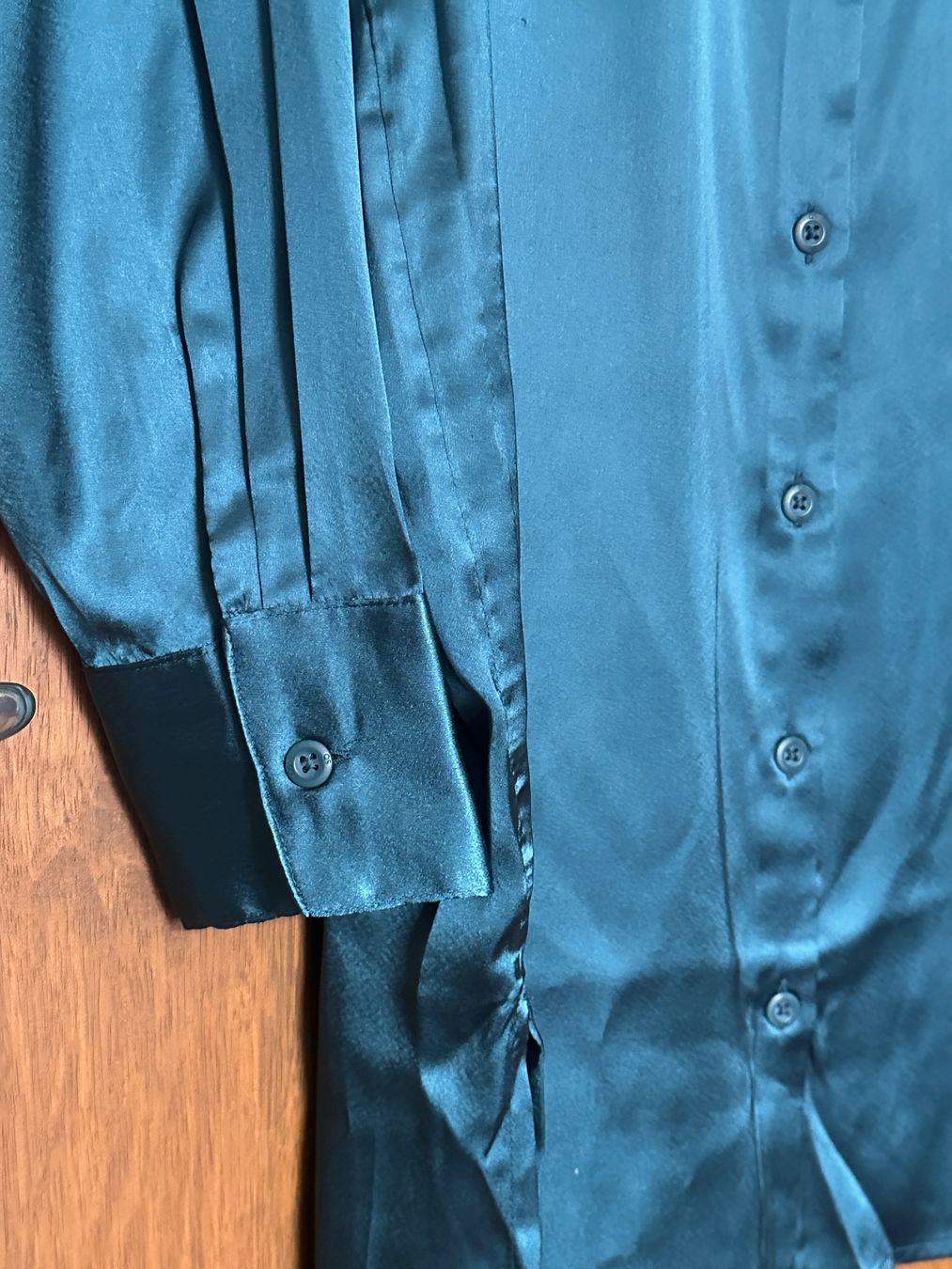 Camicette: Elegante Satin Bluse Oversized Petrolblau – Usato da Maienfeld venduto da bumble-bee888 1