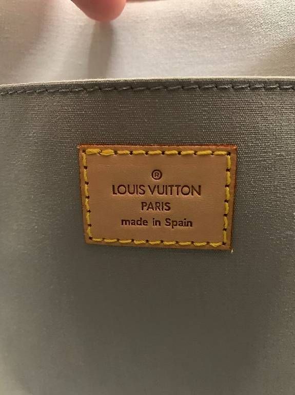 Louis Vuitton Sacs femmes: Louis Vuitton Monogram Vernis Handtasche – D'occasion à Obernau par Arche_Noah_Brocki 4