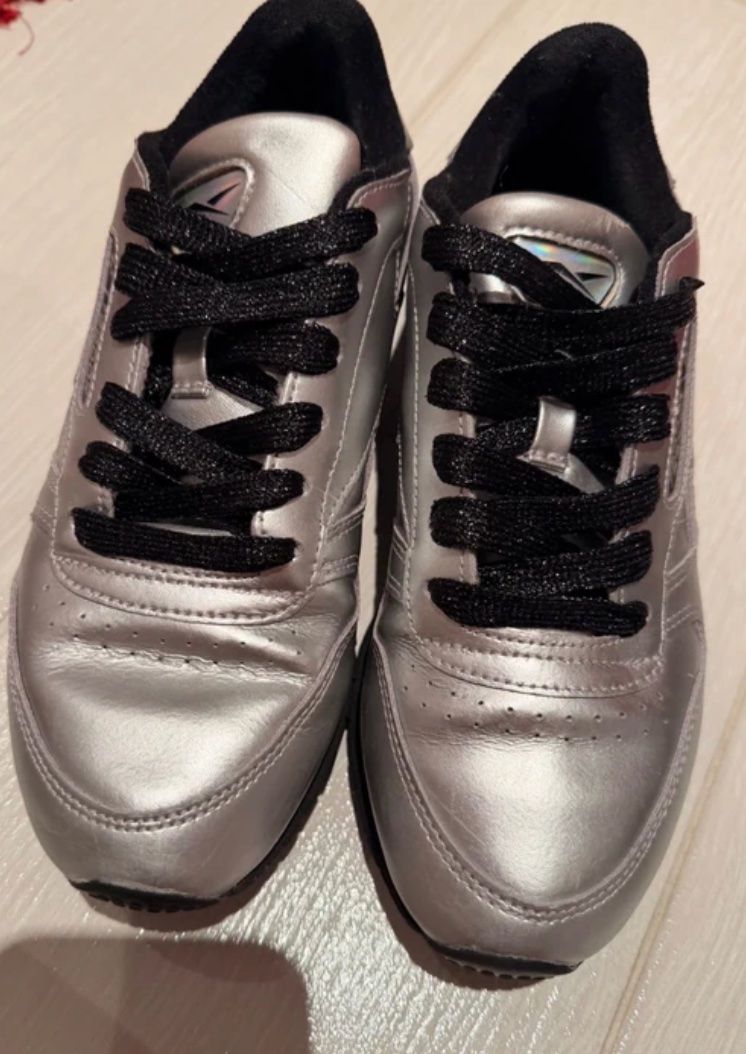 Scarpe da donna: Baskets Reebok Taille 37,5 – Usato da Gland venduto da ms_