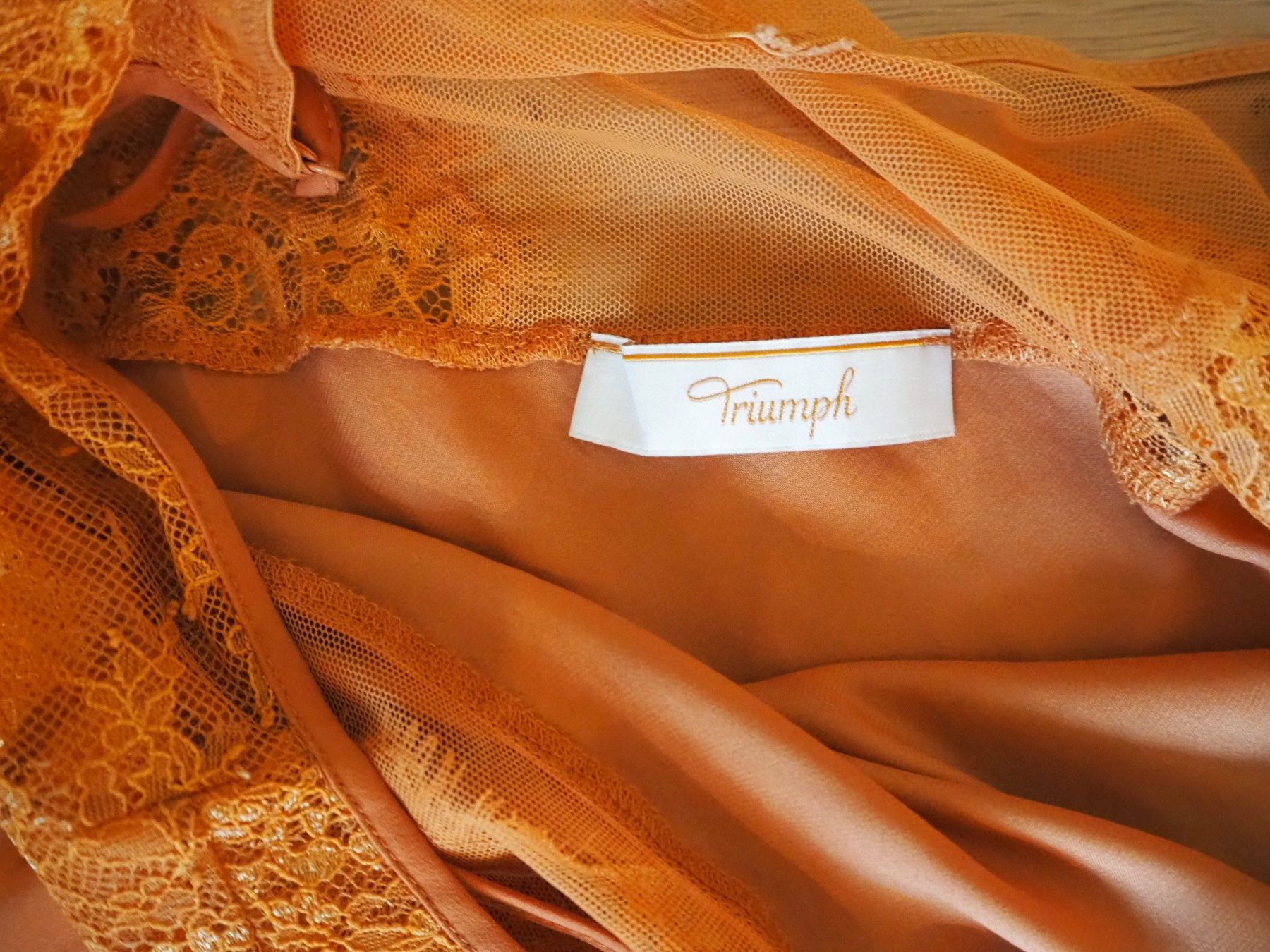Triumph Negligees & Pyjamas: Pyjama Triumph Spitze Orange Gr. S – Gebraucht aus Zürich von snowow 2
