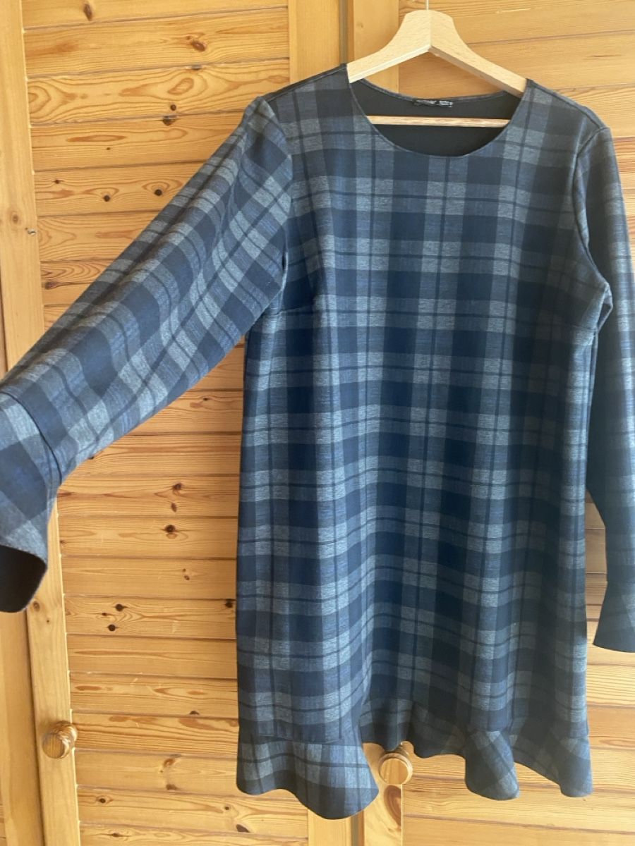 Zara Kleider: ZARA Kariertes Kleid Grösse Xl – Gebraucht aus St Gallen von Berta343 1