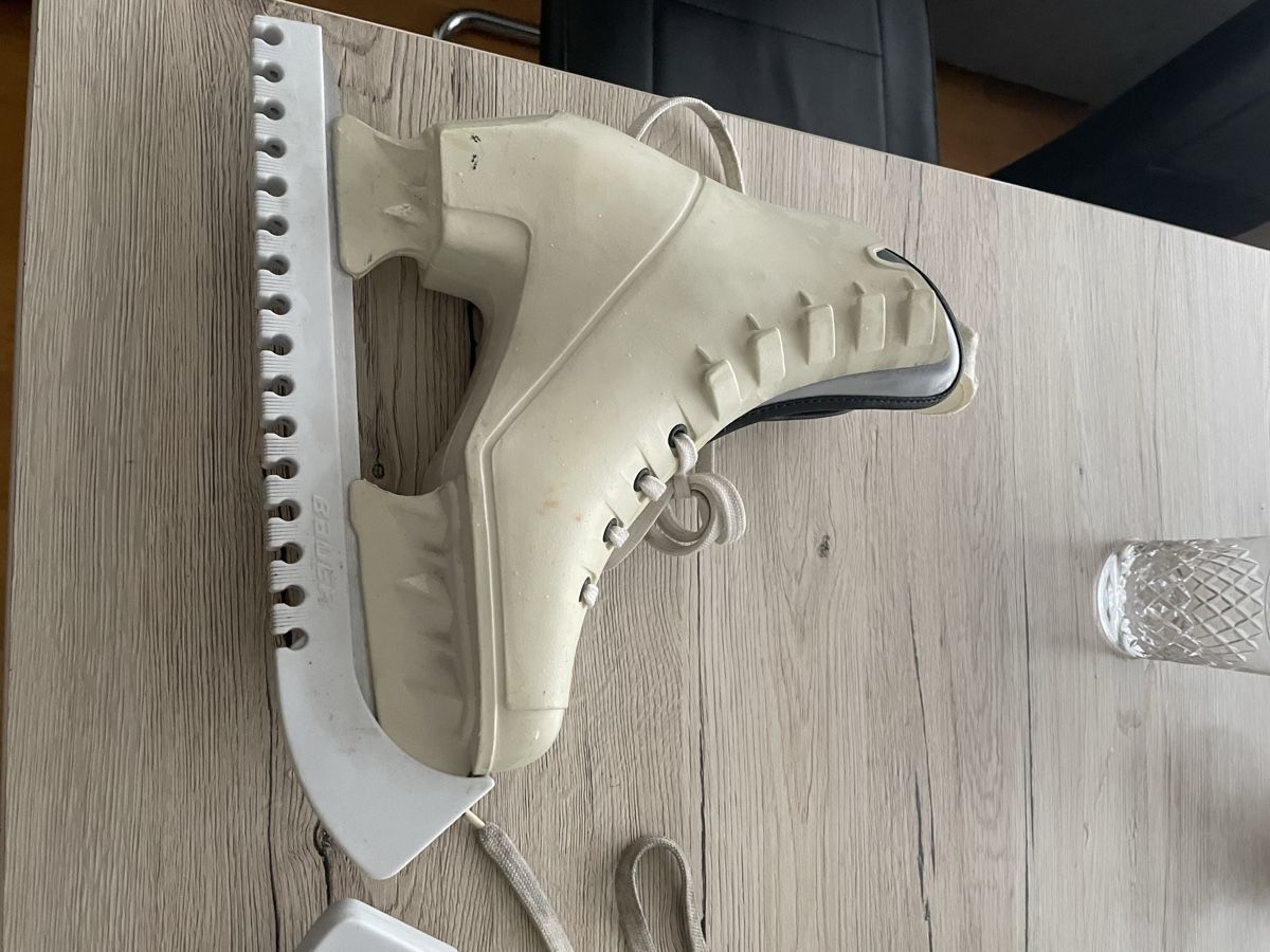 Pattini da ghiaccio: Schlittschuhe Roces, creme-weiss, Grösse 37 – Usato da Oberwil BL venduto da Petermib 5